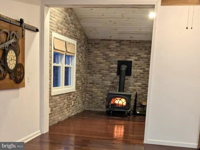 Building Photo - 82 Linvale Rd