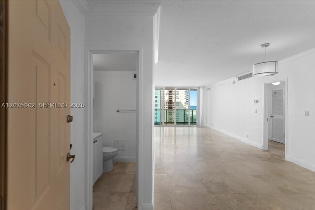 Building Photo - 2501 S Ocean Dr