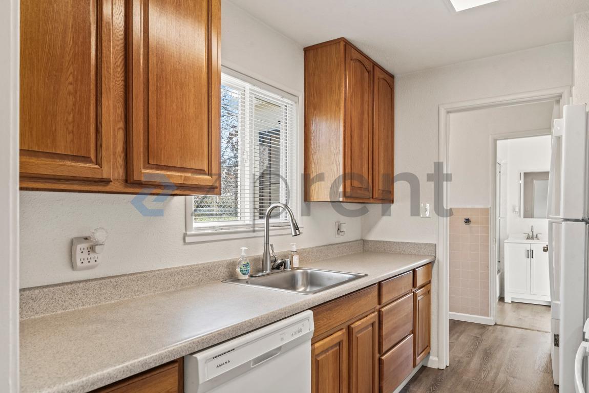 Building Photo - 683 Morva Ct