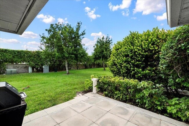 Building Photo - 374 Bennington Ln