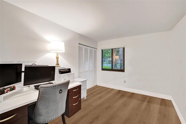 Building Photo - 465 NW 95th Ave