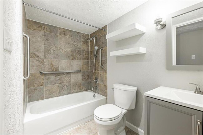 Building Photo - 330 Tara Plantation Dr