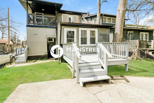 Building Photo - 3 Bedroom Pet-Friendly Home in Louisville,...