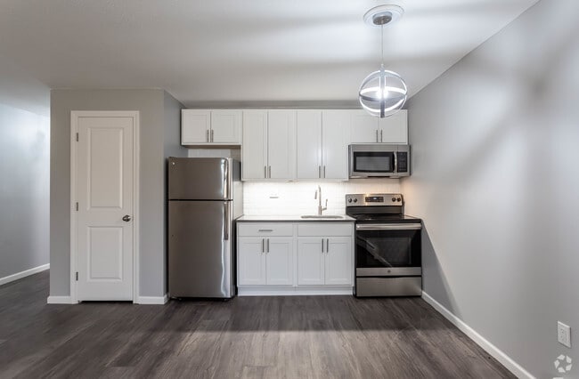 Kitchen - Studios @ 270