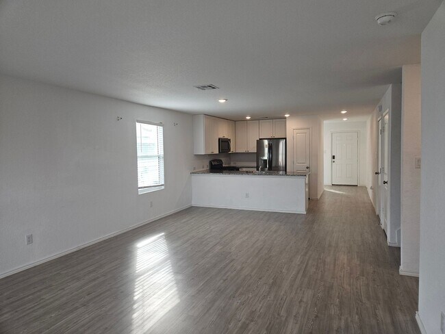 Building Photo - 4 Bedroom with 2 car garage