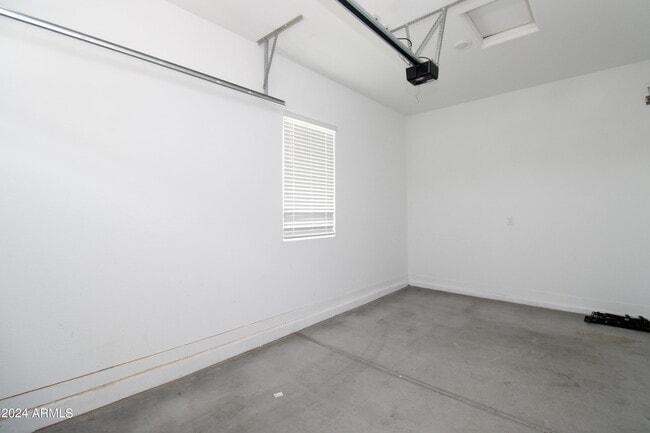 Building Photo - 259 E Sagittarius Pl