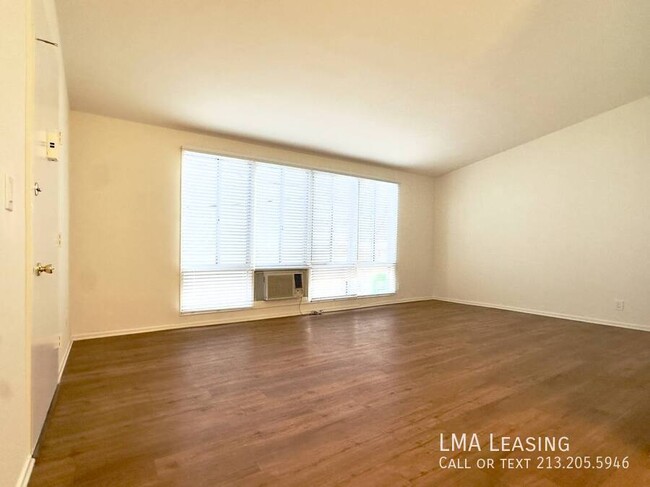 Building Photo - Charming 1-Bedroom Apartment in Prime Beve...