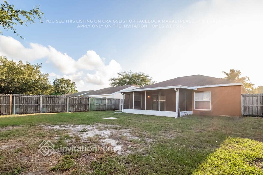 Building Photo - 12521 Dawn Vista Dr