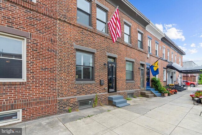 Building Photo - 1511 E Fort Ave