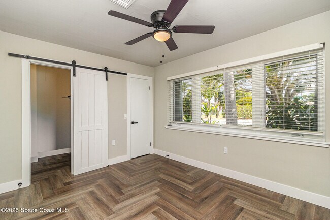Building Photo - 175 Melaleuca Dr