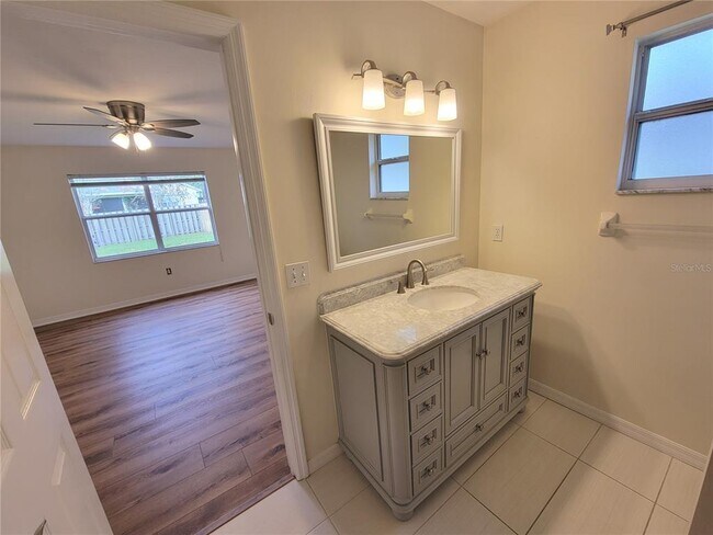 Building Photo - 5207 SW 79 Terrace