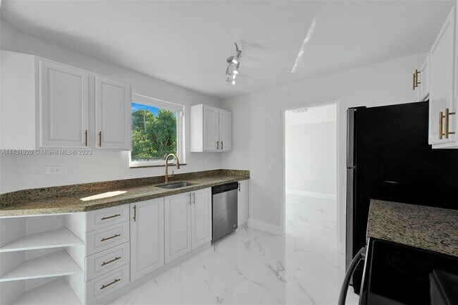 Building Photo - 4717 Alton Rd