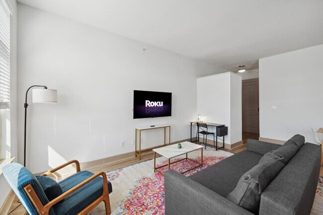 Building Photo - 264 N Walton St