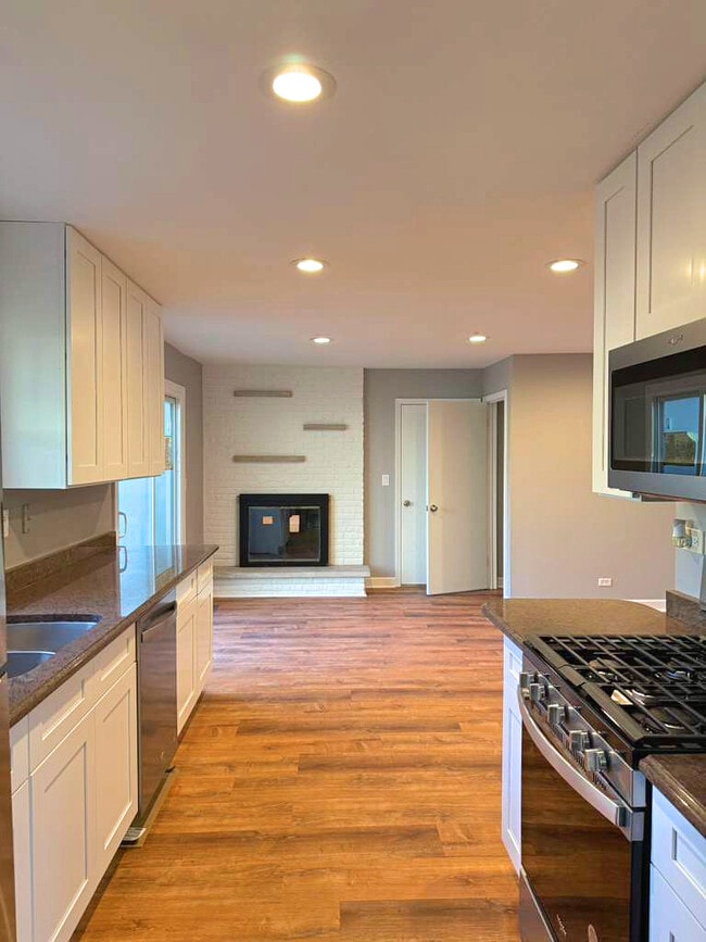 Building Photo - 1704 S Highland Ave