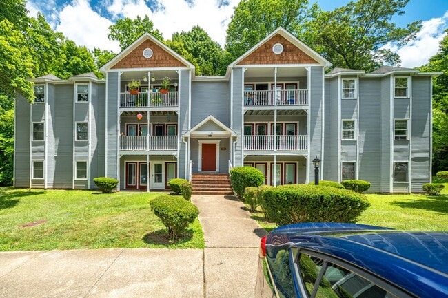 Building Photo - 1320 Park Glen Dr