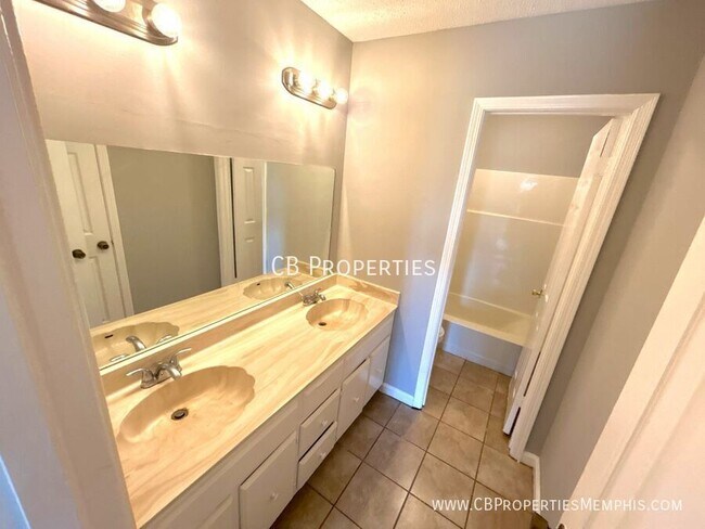 Building Photo - 5144 Country View Ln