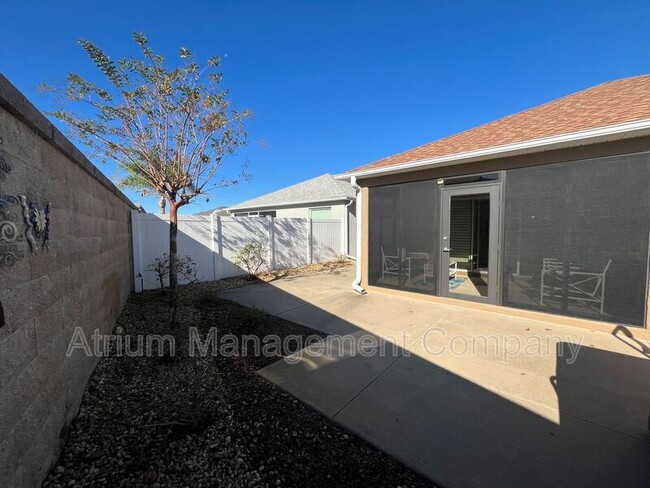 Building Photo - 724 Yager Ln