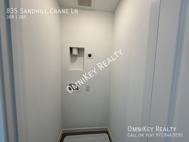Building Photo - 835 Sandhill Crane Ln
