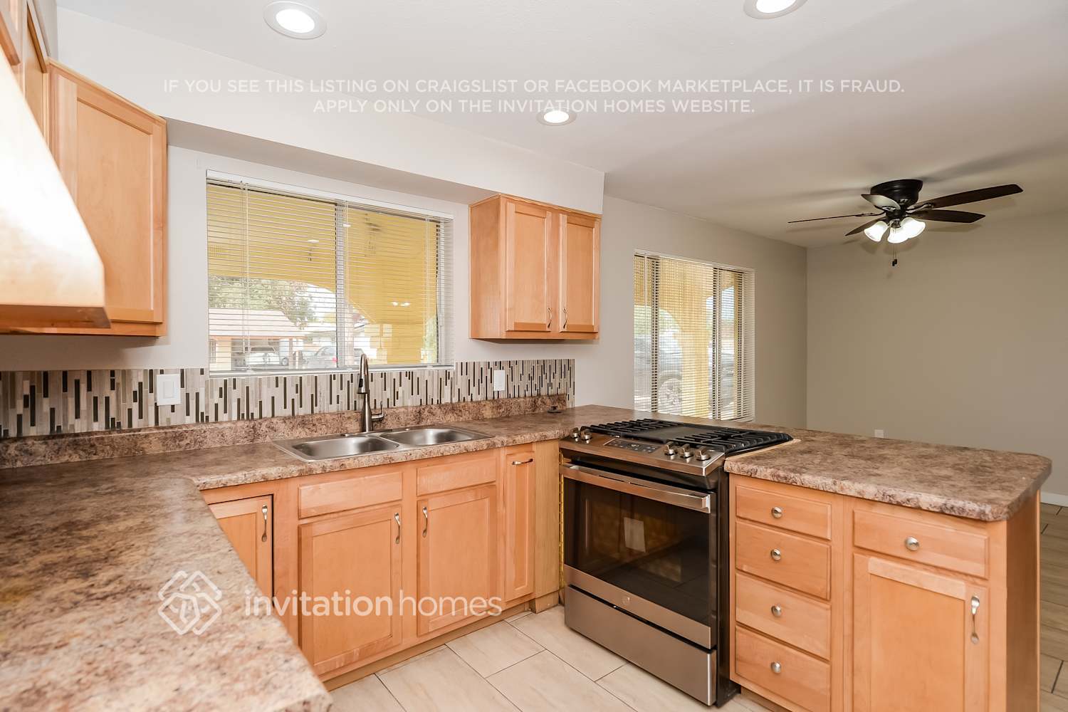 Building Photo - 2211 N 54th Ln