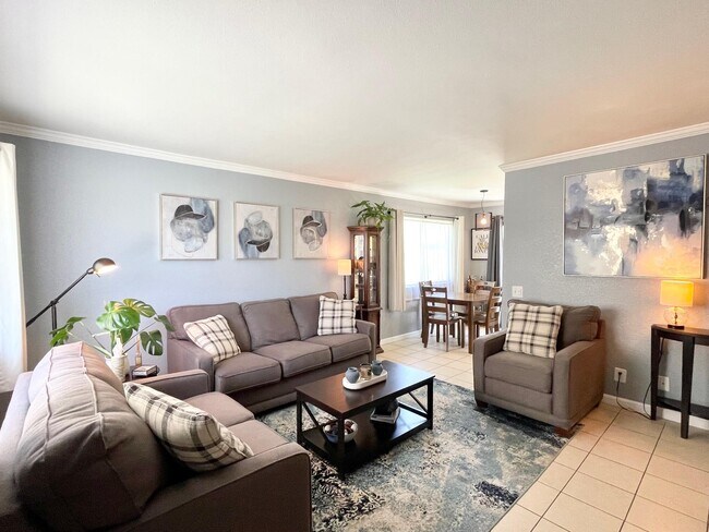 Primary Photo - 450 Bradshaw E Ln