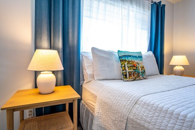 Building Photo - Fully Furnished, 1 Bed/1 Bath, Kihei Bay Vista with Pool
