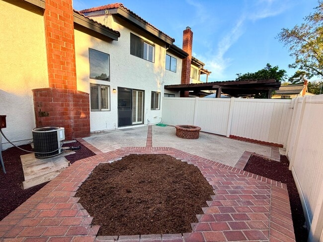 Building Photo - Claremont PUD For Lease