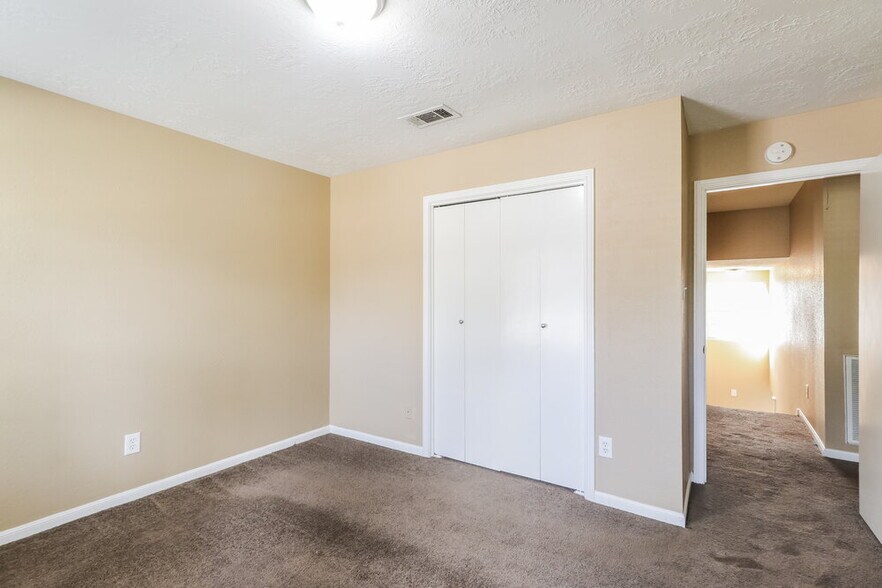 Building Photo - 6615 Seegers Trail Dr