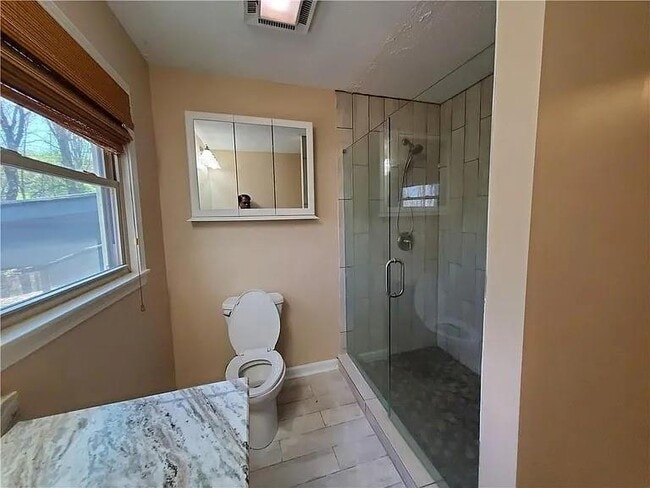 Building Photo - 33 Resty Hughes Cir