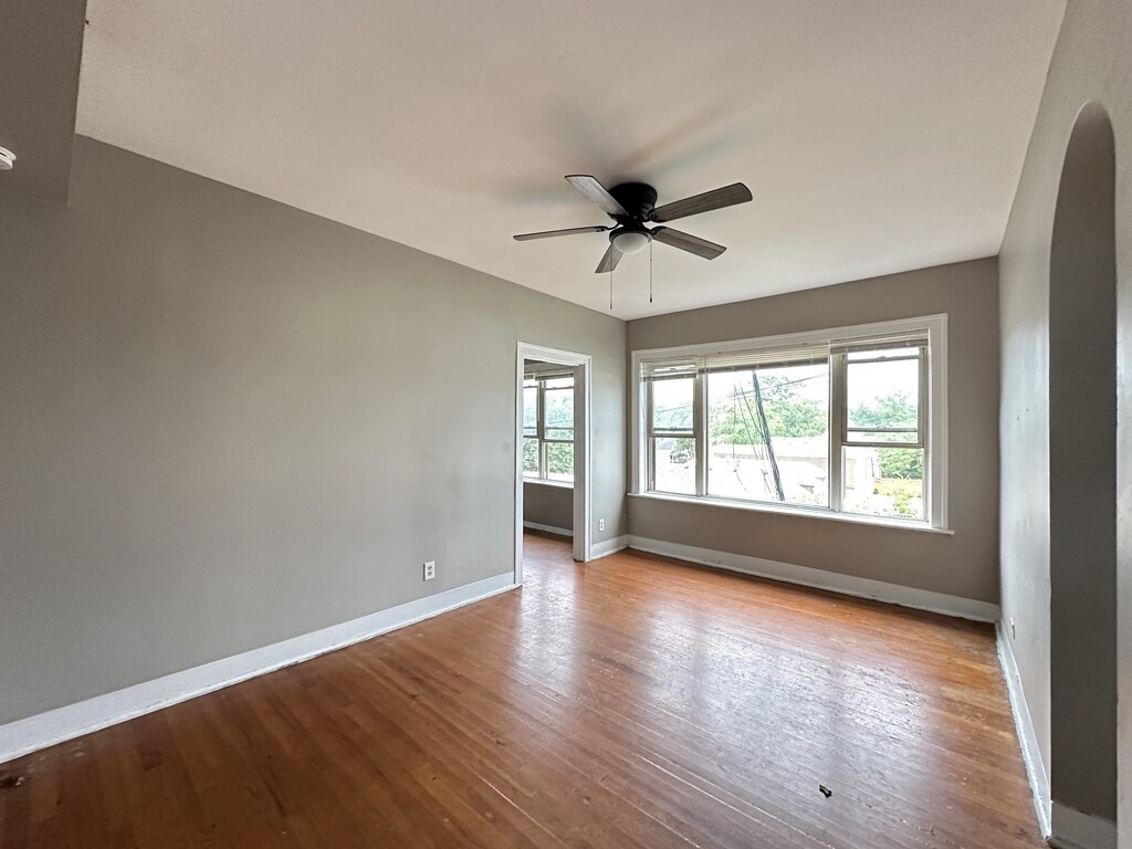 Building Photo - 6710 S Claremont Ave