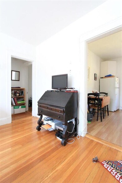 Building Photo - 97 Hancock St