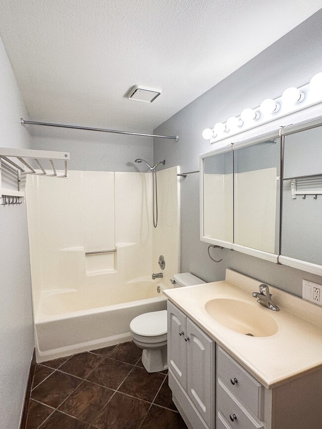 Building Photo - 7204 Station Creek Way