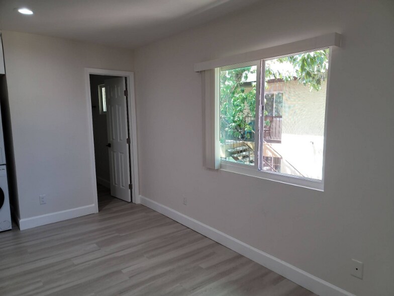 Building Photo - 9646 Winter Gardens Blvd