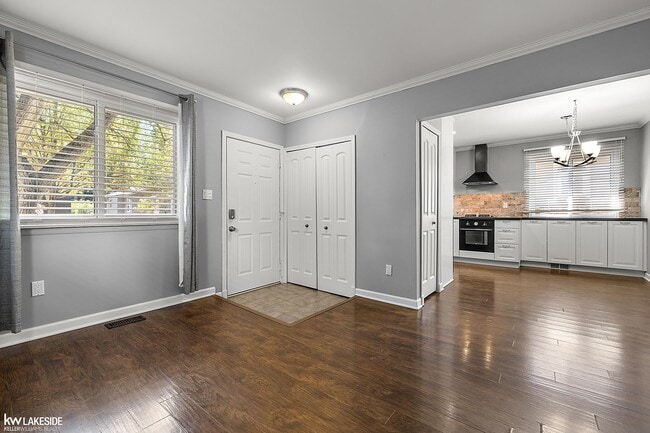 Building Photo - 1483 Bennaville Ave