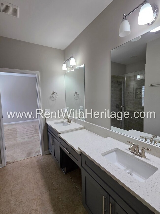 Building Photo - Stunning New 4bd/ 2.5ba / Immaculate / Attention to Detail/ Great Location