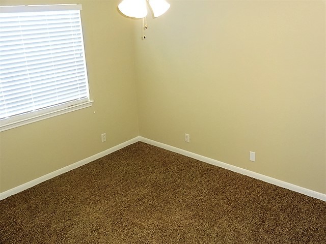 Building Photo - 351 Bailey Loop