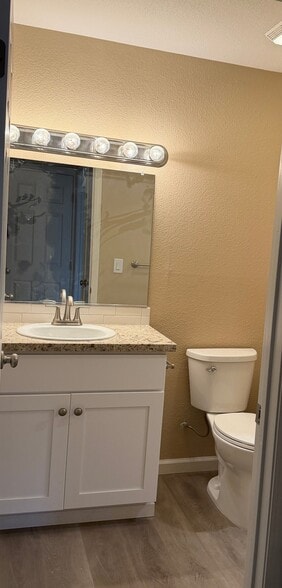 Building Photo - 3424 Vintage Dr