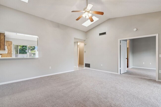 Building Photo - 419 Warrenton Rd