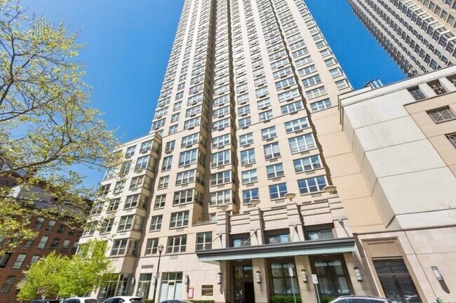 Building Photo - 88 Morgan St