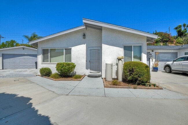 Building Photo - 55+Community Available Rental NOW!! Costa ...
