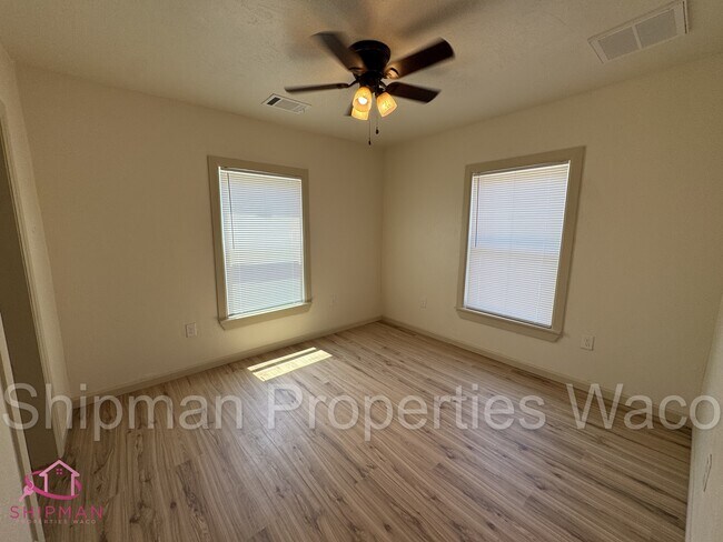 Building Photo - 2610 Webster Ave