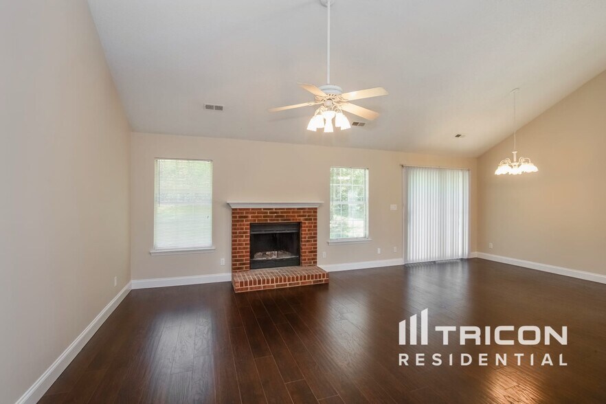Building Photo - 3226 Twin Falls Ln