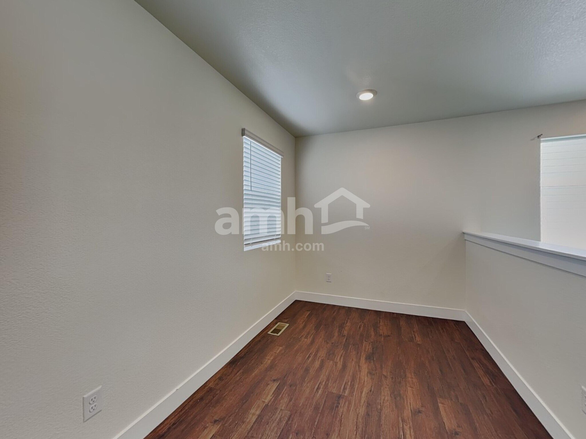 Building Photo - 3975 Ryedale Wy