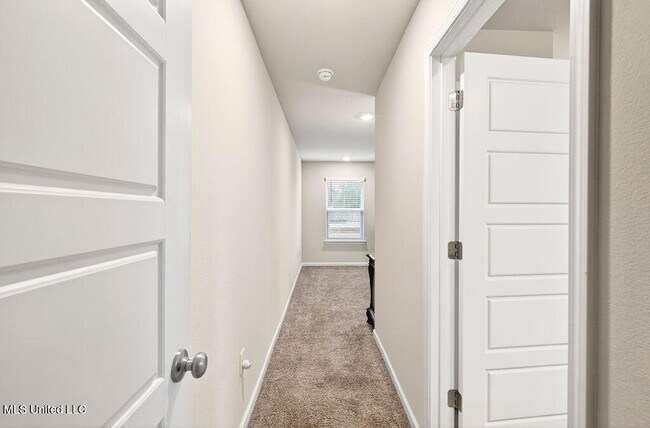 Building Photo - 1086 Enclave Cir