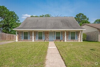 Building Photo - 9726 Dalmally St