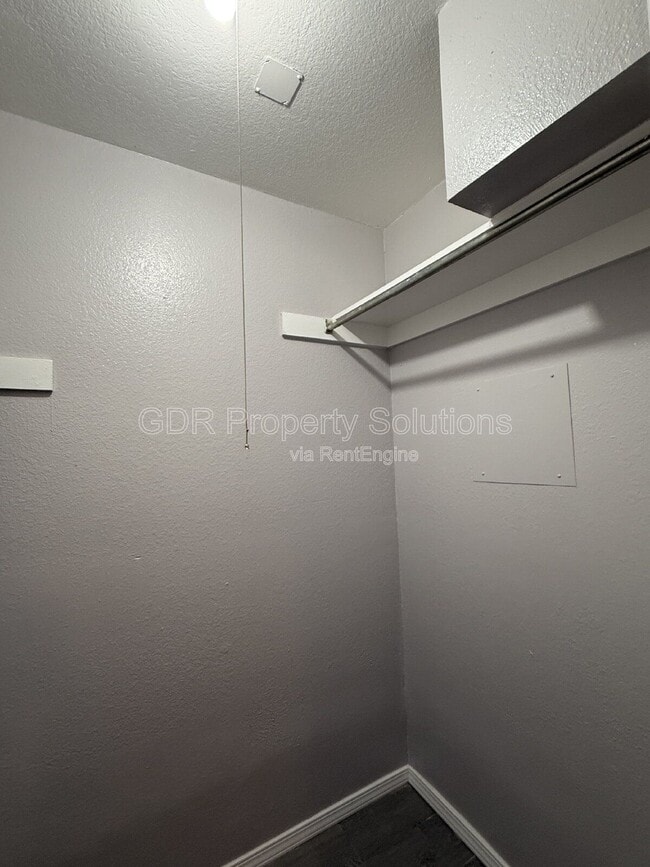 Building Photo - 401 14th St NW