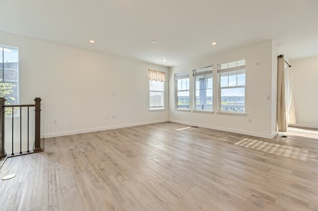 Building Photo - 16721 Desert Wine Trl