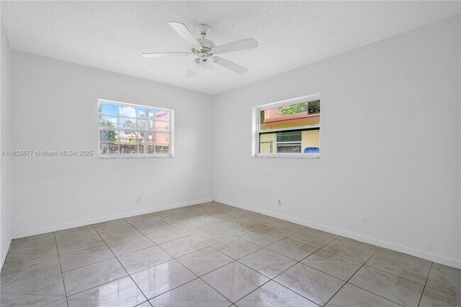 Building Photo - 535 NW 18th St
