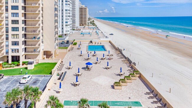 Building Photo - Stunning Oceanfront Furnished Condo in Des...