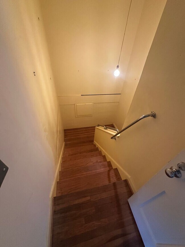 Building Photo - Must see, beautiful home!