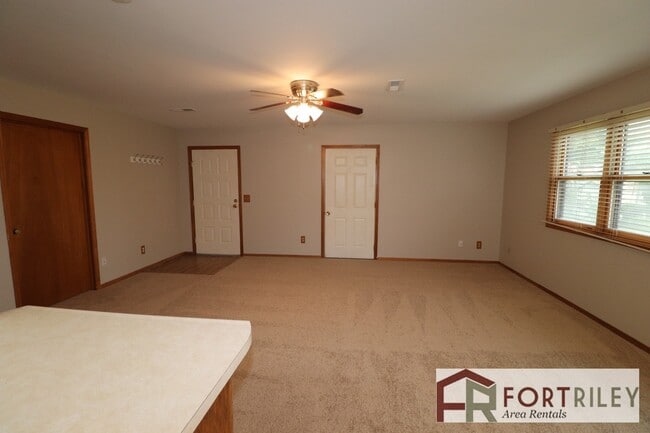 Building Photo - Family Home for rent!